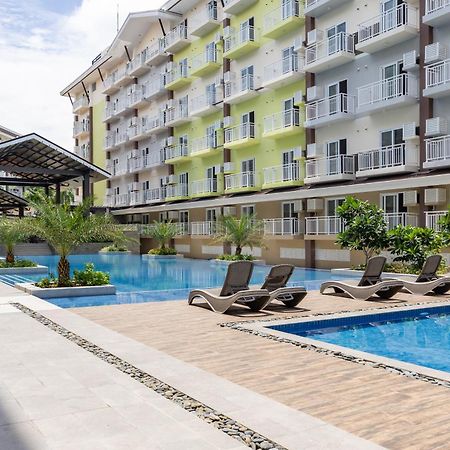 Appartement Amani 237, 3 Minutes To Airport, With Gym & Pool, Free Netflix, Fast Wi-Fi à Île de Mactan Extérieur photo