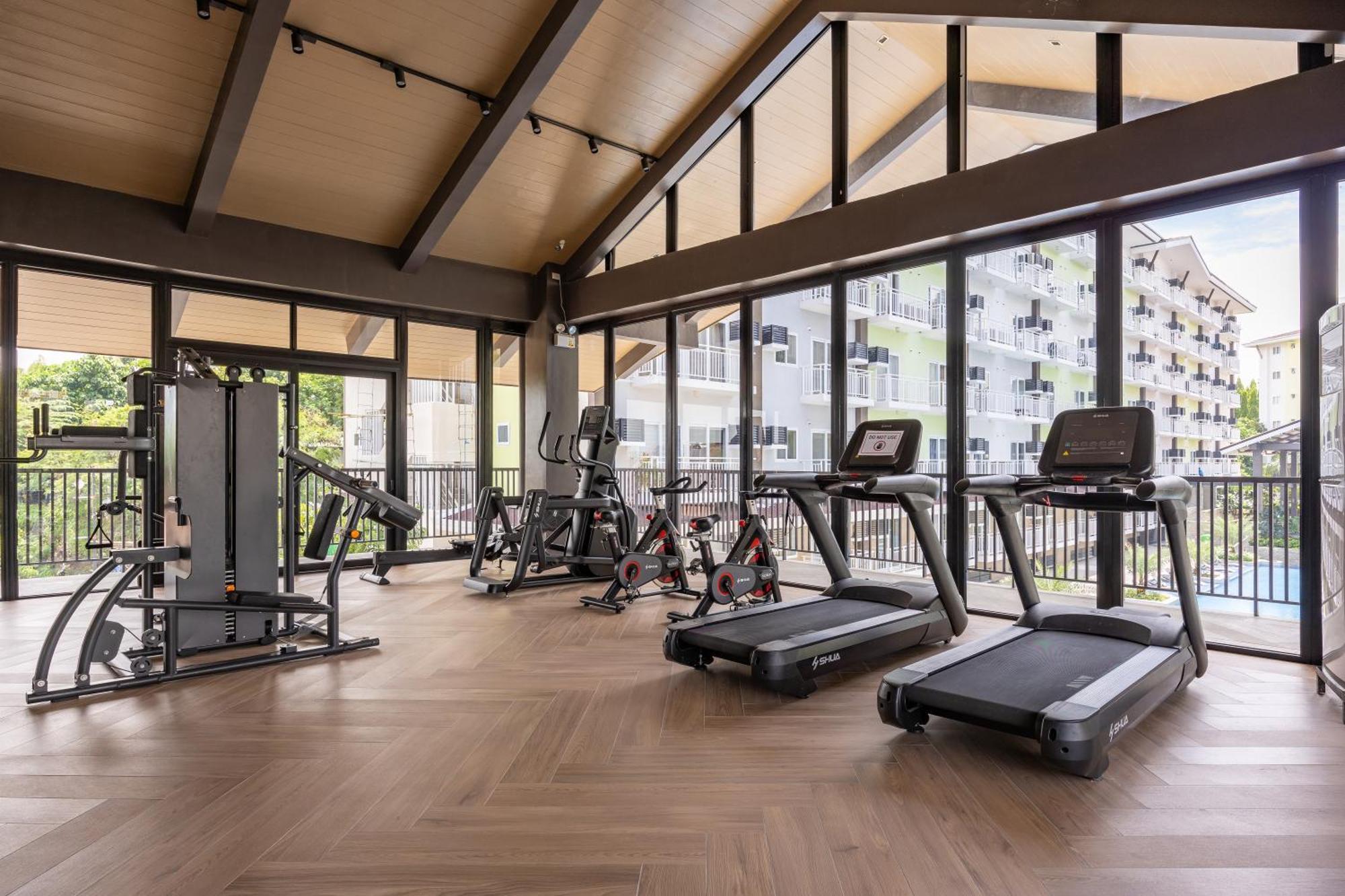 Appartement Amani 237, 3 Minutes To Airport, With Gym & Pool, Free Netflix, Fast Wi-Fi à Île de Mactan Extérieur photo